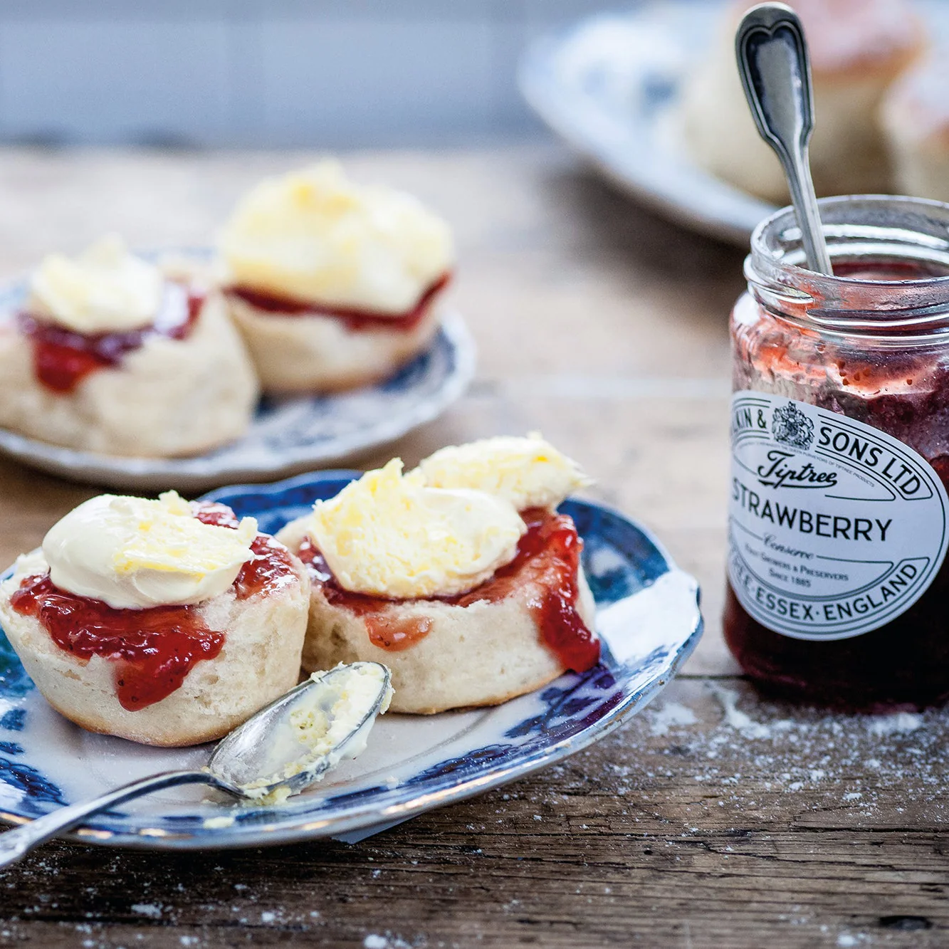 Tiptree Smooth Essentials Bundle - Image 2